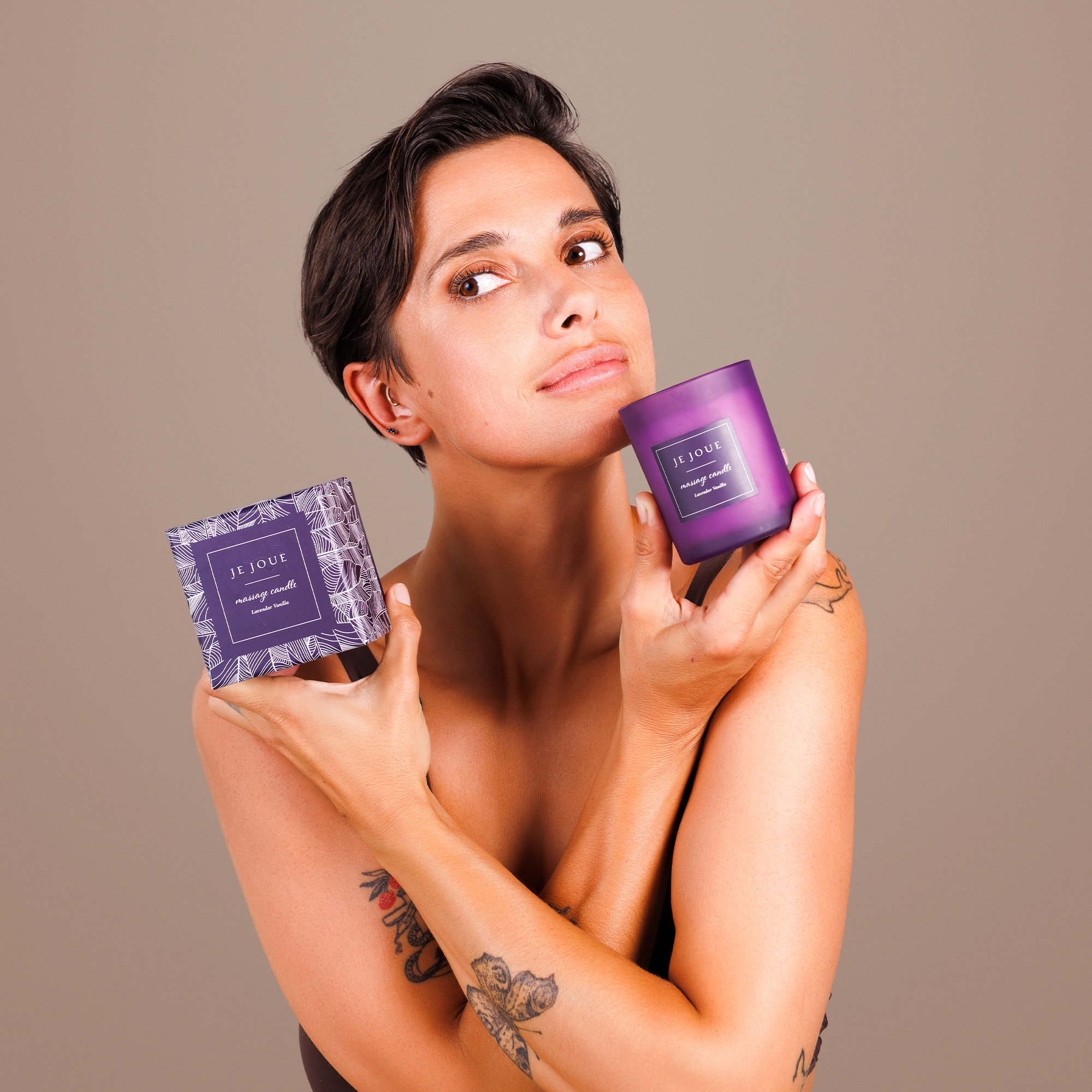 Je Joue - Massage Candle - Lavendar Vanilla - 160 gr. - Purple